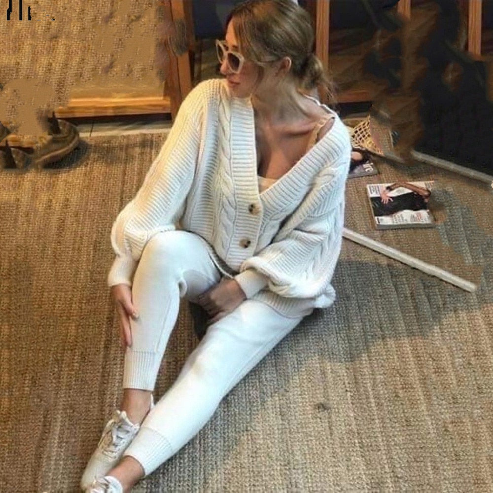 Women's 2-piece Knit  pattern v-neck cardigan & pants