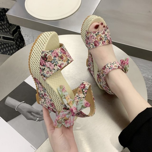 Women’s Wedge Heeled sandals