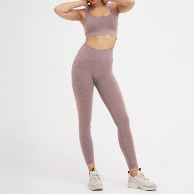 Women's Sports Bra and Leggings